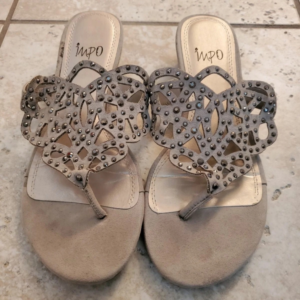 Rhinestone sandals 🌸🌷👡🌺🏵